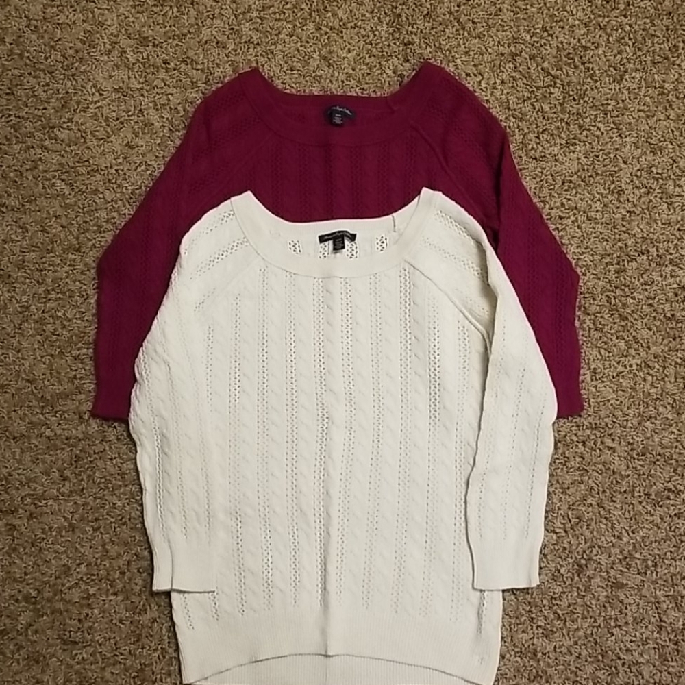 Womens American Eagle sweaters (set of 2)